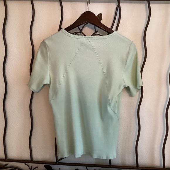 Elle Light Green Short Sleeve Top - Picture 2 of 2